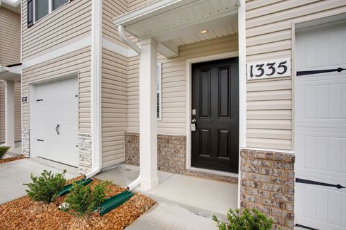 1335 Churchill Ln, Lewisburg, TN, 37091-2143 | Card Image