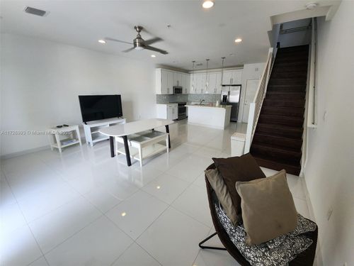unit-100-2630 Ne 213th St, Miami, FL, 33180-1142 | Card Image