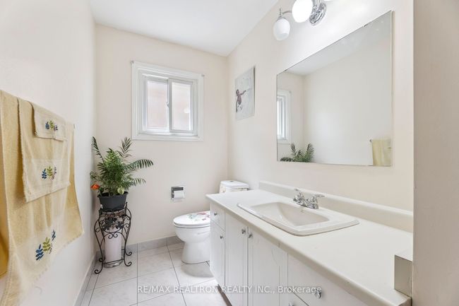 6 Gardiner Dr, House other with 6 bedrooms, 4 bathrooms and 2 parking in Ajax ON | Image 18