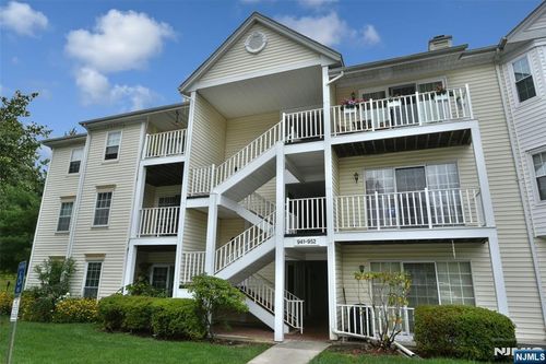 950 Juniper Way, Mahwah, NJ, 07430-3468 | Card Image
