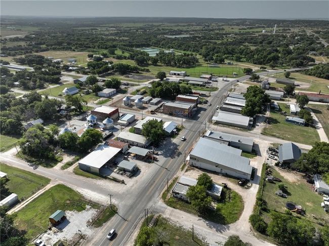 153 E Norway St, House other with 3 bedrooms, 1 bathrooms and 3 parking in Walnut Springs TX | Image 32