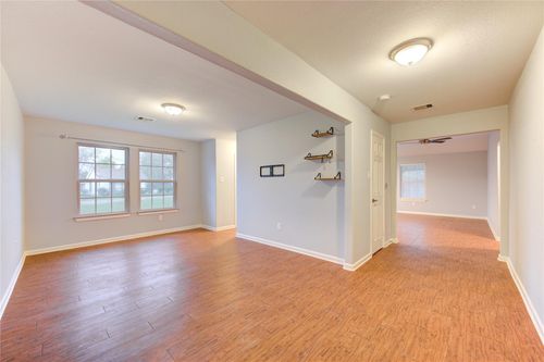 503 W Linney St, Dayton, TX, 77535-1619 | Card Image