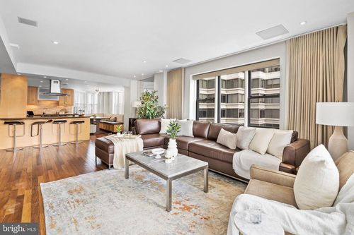 18a-220 W Rittenhouse Sq, PHILADELPHIA, PA, 19103-6803 | Card Image