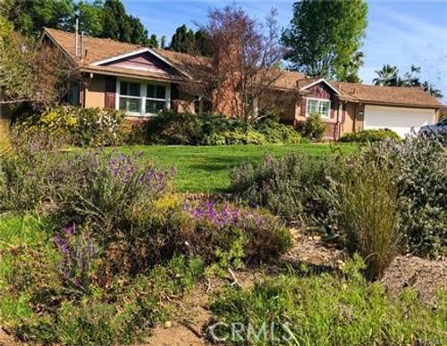 19345 Santa Rita St, Tarzana, CA, 91356 | Card Image