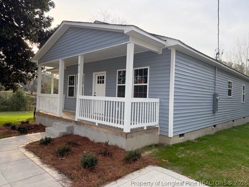 412 E Donaldson Avenue, Raeford, NC, 28376 | Card Image