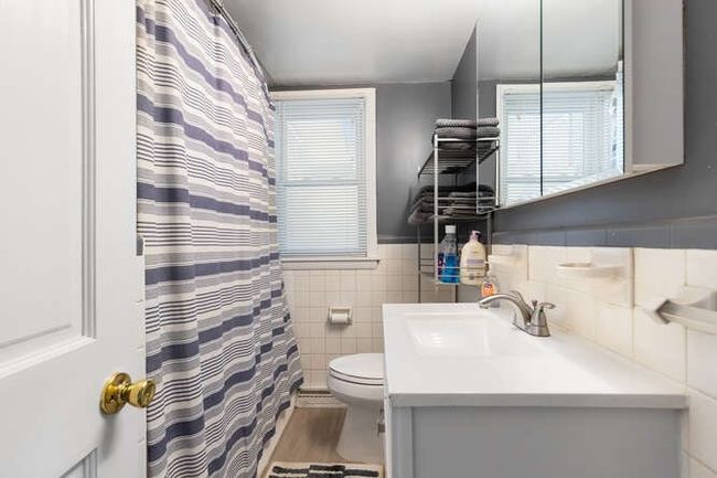 10 Conant St, Home with 5 bedrooms, 2 bathrooms and 4 parking in Beverly MA | Image 23