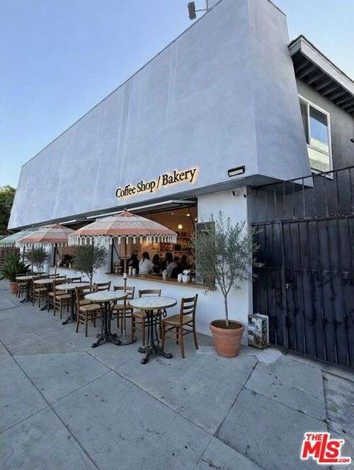 4331 Lankershim Blvd, North Hollywood, CA, 91602-2705 | Card Image