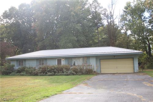 943 N Lake St, Madison, OH, 44057-2946 | Card Image