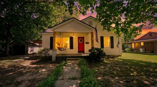 251 W Mark St, Batesville, AR, 72501-3216 | Card Image