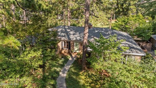 525 Fairway Dr, Southern Pines, NC, 28387-2717 | Card Image