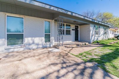 1225 Chapman Drive, House other with 4 bedrooms, 2 bathrooms and null parking in Mesquite TX | Image 2