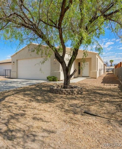 1770 Paseo De Playa, Bullhead City, AZ, 86442 | Card Image