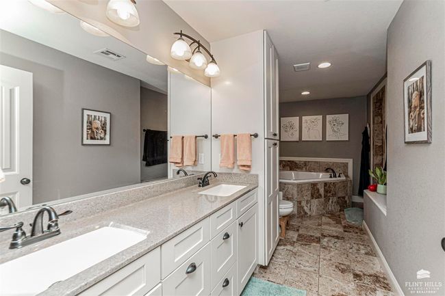 1109 S Mill Point Cir, House other with 4 bedrooms, 3 bathrooms and null parking in Manhattan KS | Image 24