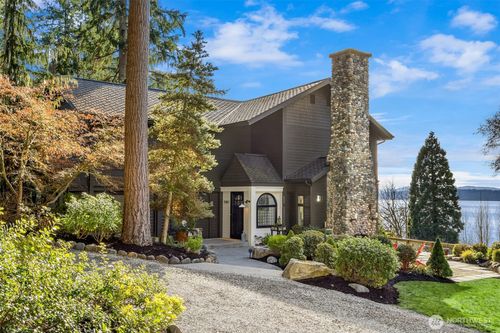 15451 Harvey Rd Ne, Bainbridge Island, WA, 98110-1052 | Card Image