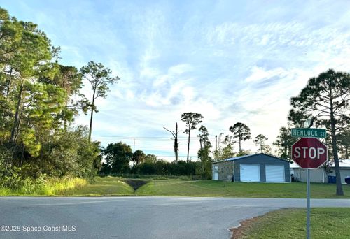 666 Henlock St Se, PALM BAY, FL, 32909-7564 | Card Image