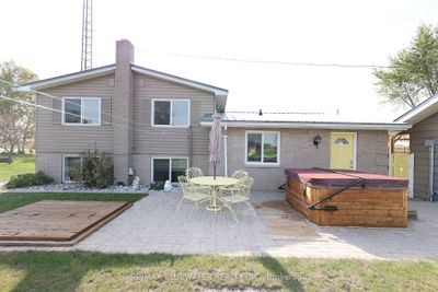 34486 Gore Rd, House other with 3 bedrooms, 2 bathrooms and 8 parking in Grand Bend ON | Image 2