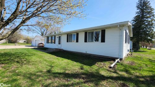 2117 S Mckinley Avenue, Mason City, IA, 50401 | Card Image