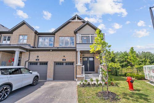 34 Paradise Way, Whitby, ON, L1R0R7 | Card Image