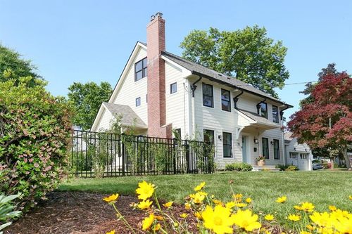 32 Thornbury Ave, Glen Rock, NJ, 07452-2724 | Card Image