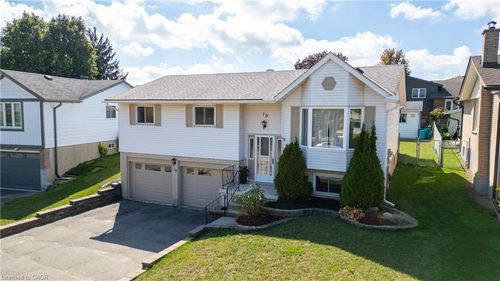 19 Kesselring Dr, Kitchener, ON, N2E2P3 | Card Image