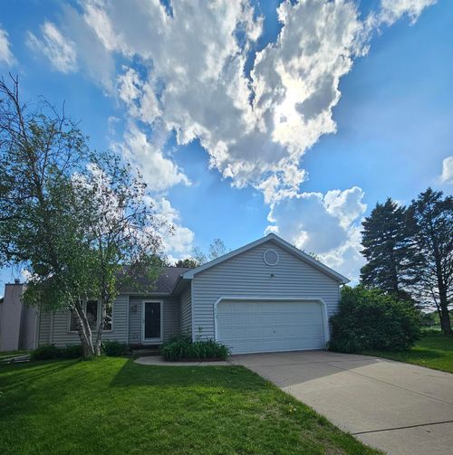 862 Sky Ridge Dr, Madison, WI, 53719-3318 | Card Image