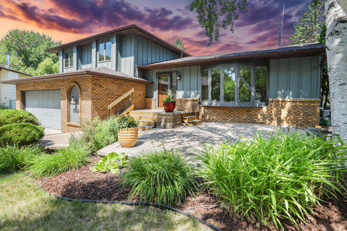 502 8th St E, West Fargo, ND, 58078-2818 | Card Image