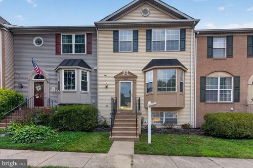 5545 Stroud Ct, CENTREVILLE, VA, 20120-5207 | Card Image