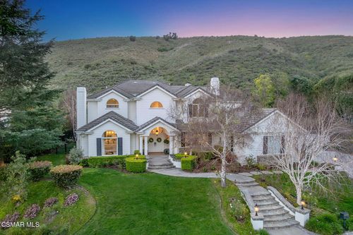 3886 Cresthaven Dr, Westlake Village, CA, 91362-4296 | Card Image