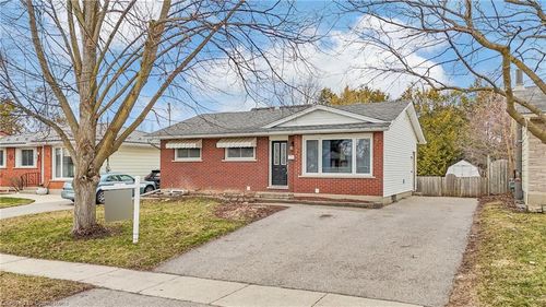 72 Ferndale Ave, Guelph, ON, N1E1B5 | Card Image