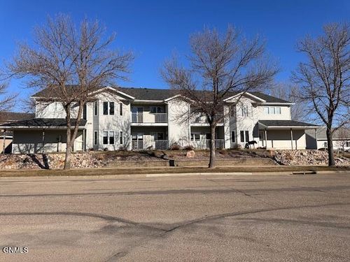 5-1634 Mapleton Ave, Bismarck, ND, 58503-5365 | Card Image