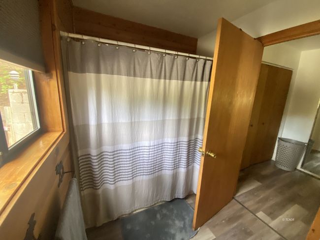 Main bathroom | Image 20