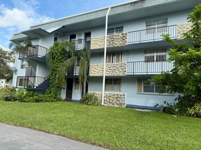 203 - 5495 Nw 10th Court, Condo with 2 bedrooms, 2 bathrooms and null parking in Plantation FL | Image 2