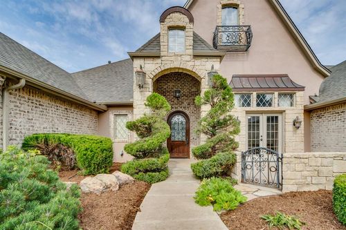 18804 Shilstone Way, Edmond, OK, 73012-8904 | Card Image