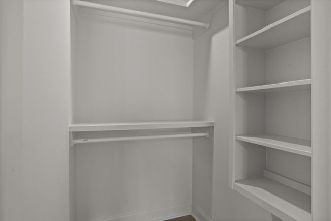 Closet | Image 31