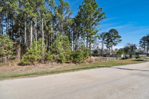 1319 County Road 3479j, Cleveland, TX, 77327-2341 | Card Image