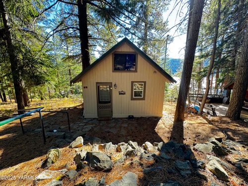3-35941 Us-12, Naches, WA, 98937 | Card Image