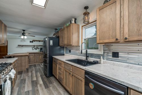 229 S 3rd St, Le Sueur, MN, 56058-1919 | Card Image