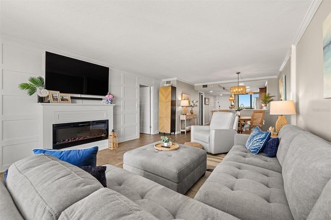 Custom accent wall design | Image 15