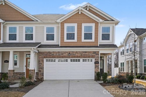 8109 Overmeadow Ln, Charlotte, NC, 28269-3891 | Card Image