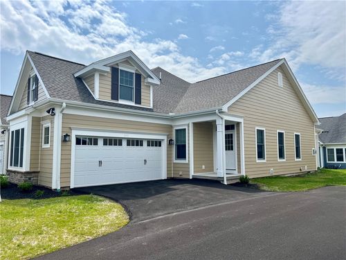 247 Bretlyn Cir, Rochester, NY, 14618-2686 | Card Image