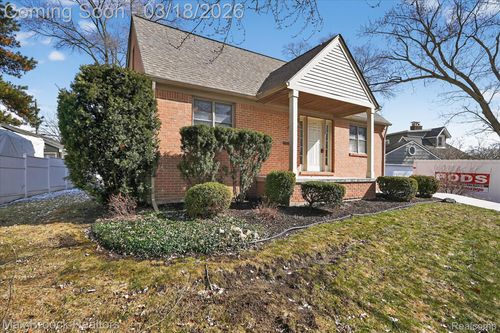 4414 Robinwood Ave, Royal Oak, MI, 48073-1533 | Card Image