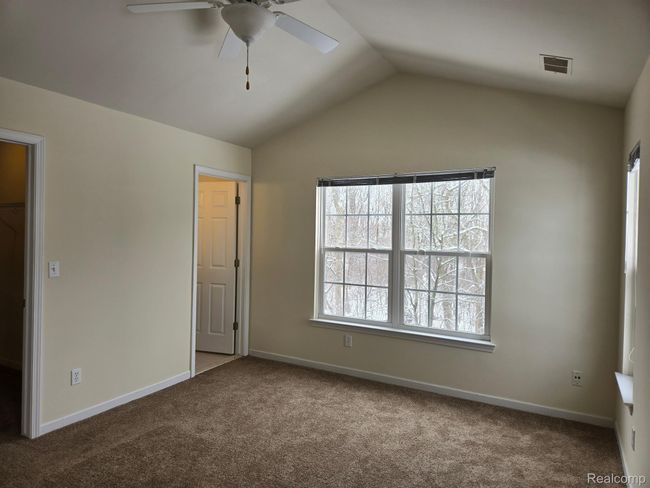 27341 Hidden Oaks Dr, Condo with 2 bedrooms, 2 bathrooms and null parking in BROWNSTOWN TWP MI | Image 11