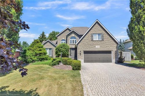 259 Woodridge Dr, Petersburg, ON, N0B2H0 | Card Image