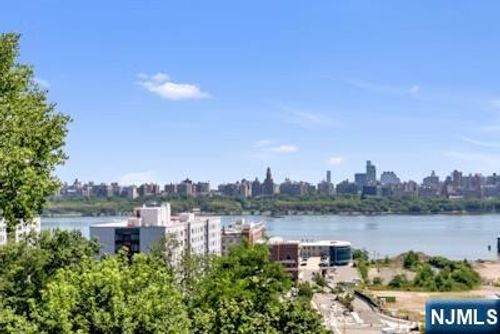1 Columbus Pl, Cliffside Park, NJ, 07010-1057 | Card Image