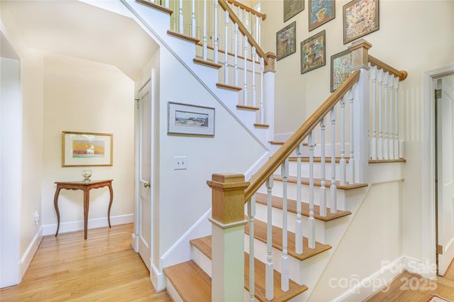 1021 Isleworth Ave, House other with 4 bedrooms, 4 bathrooms and null parking in Charlotte NC | Image 5