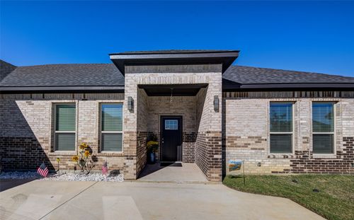 2205 Briarwood Dr, Bridgeport, TX, 76426-1470 | Card Image