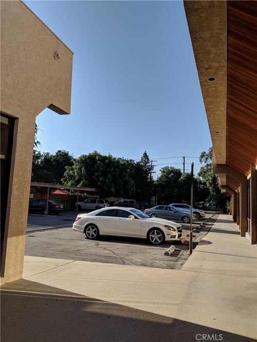 22024 Lassen, Chatsworth, CA, 91311 | Card Image