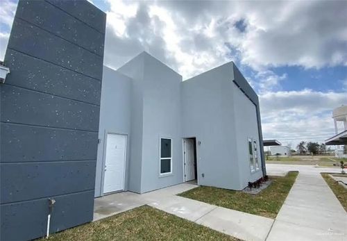 4-1002 N Glasscock Rd, Mission, TX, 78572-4697 | Card Image