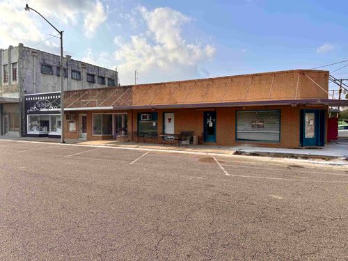 111 Everett St, Morgan City, LA, 70380-3617 | Card Image
