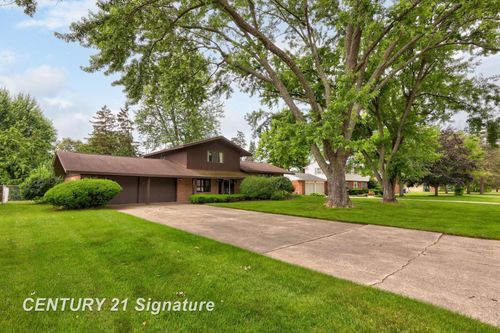 5349 Vanalleo Dr, Saginaw, MI, 48638-5552 | Card Image